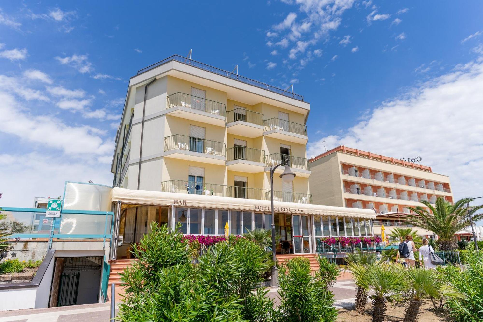 Hotel Touring Каорле Экстерьер фото